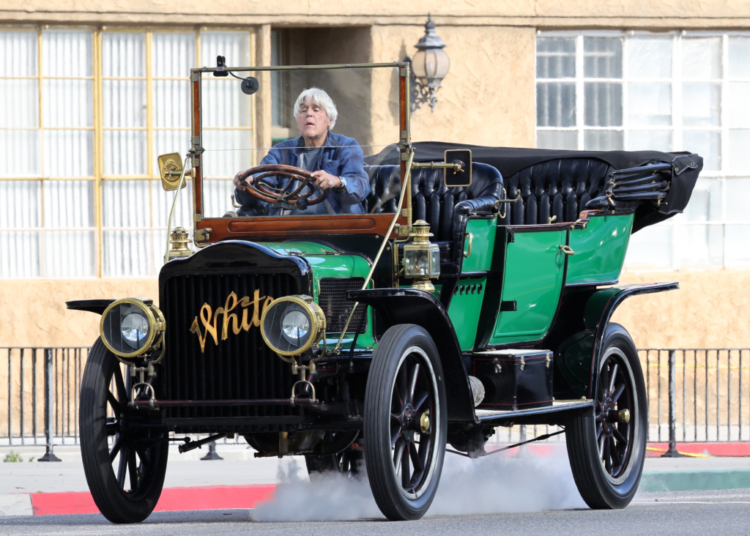 Jay Leno was back in the driver’s seat — taking his antique wheels for a spin through the streets of Los Angeles.