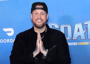 Jelly Roll being honored with humanitarian award amid MAGA backlash - Celebrity News - Entertainment