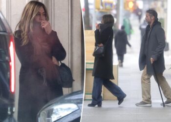 Jennifer Aniston, Jim Curtis spotted touring NYC apartments