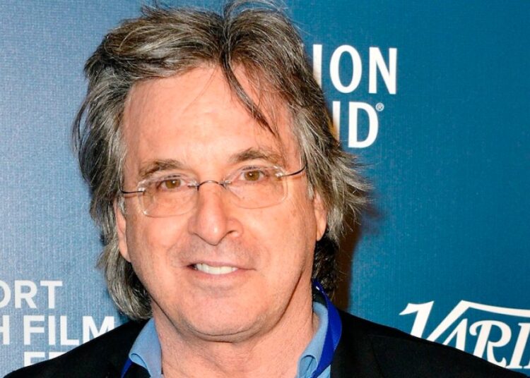 Lizzie McGuire Cast React to Robert Carradine's Death at Age 71