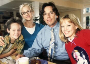 Lizzie McGuire Star Robert Carradine's Cause of Death Revealed