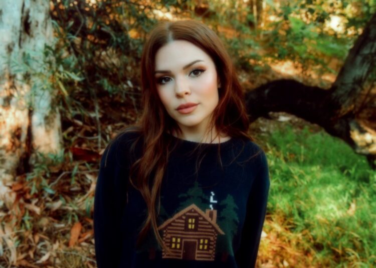 Lulu Simon on New Music, and a Huge 2026 Tour Run — Stardust Magazine