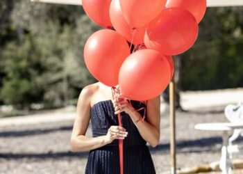 Meghan Markle mocked over photo that looks like iconic horror clown | Royal | News
