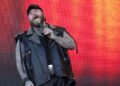 NFL fans take swipe at Jelly Roll after Teddy Swims' performance - Celebrity News - Entertainment