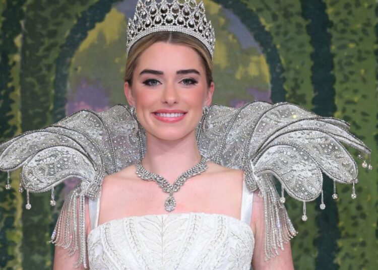 Nell Nolan: Achaeans Ball, Athenians Ball | Entertainment/Life
