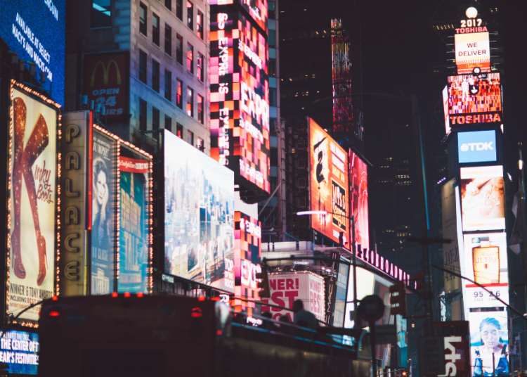 Nine Entertainment (ASX:NEC) jumps on $850m QMS deal: Buy the pivot?
