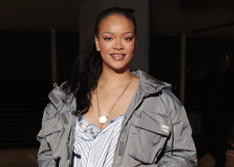 Rihanna Teases New Music as She Shares Video from Late-Night Studio Session! | Rihanna | Celebrity News and Gossip | Entertainment, Photos and Videos