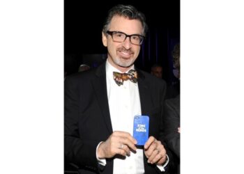 In this May 15, 2013, file photo, "King of the Nerds" co-hosts Robert Carradine attends the TNT and TBS 2013 Upfront at the Hammerstein Ballroom in New York. (Photo by Evan Agostini/Invision/AP, File)