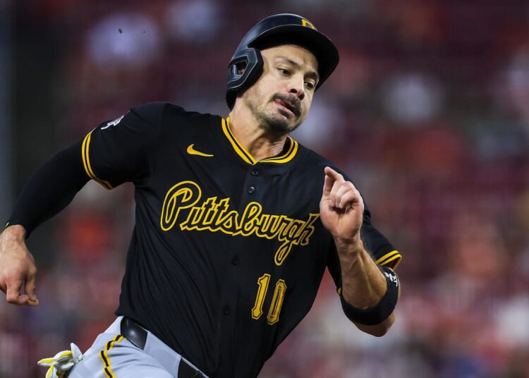 Royals Acquire All-Star Outfielder Bryan Reynolds in Package Including Former Top Prospect