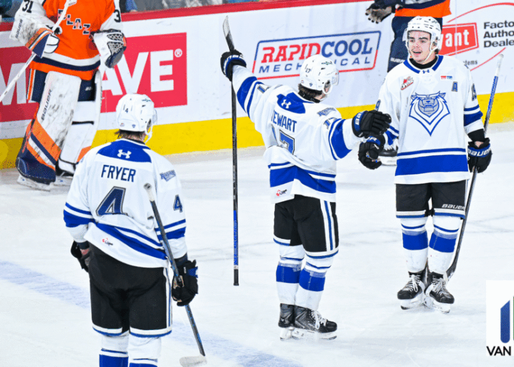 Royals extinguish Blazers in 4-2 win