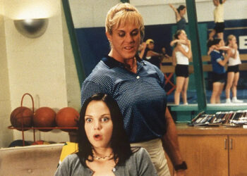 Anna Faris and Jayne Trcka in 'Scary Movie' Chris Large/Dimension Films