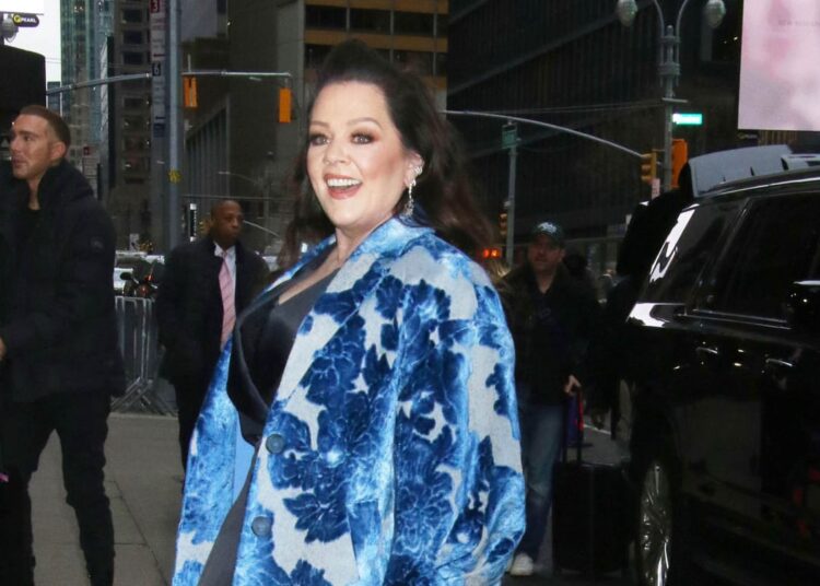 Stephen Colbert, a professional, asked Melissa McCarthy about Barbra Streisand’s basement mall