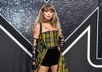 Taylor Swift at the VMAs in 2024