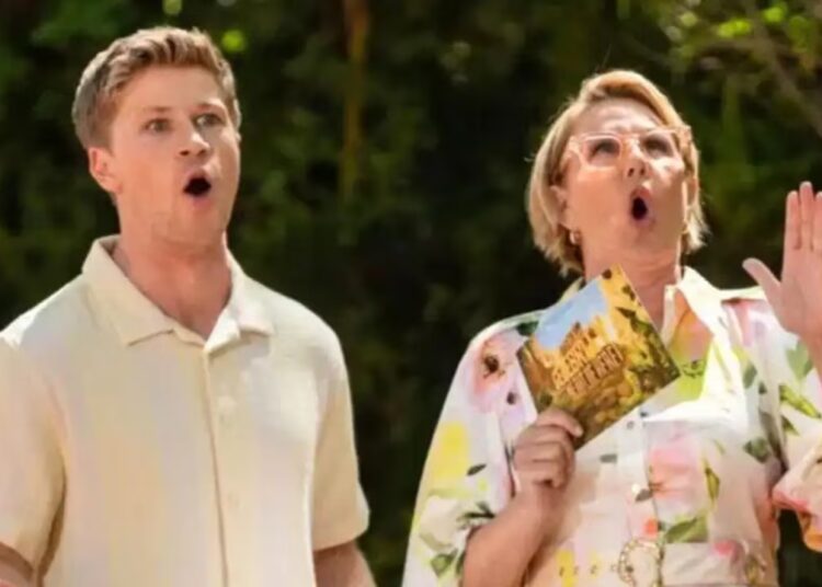 Rob Irwin and Julia Morris