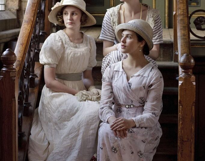 Michelle Dockery, Jessica Brown Findlay and Laura Carmichael in Downton Abbey