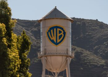 Warner Bros reopens takeover talks with Paramount after receiving a waiver from Netflix