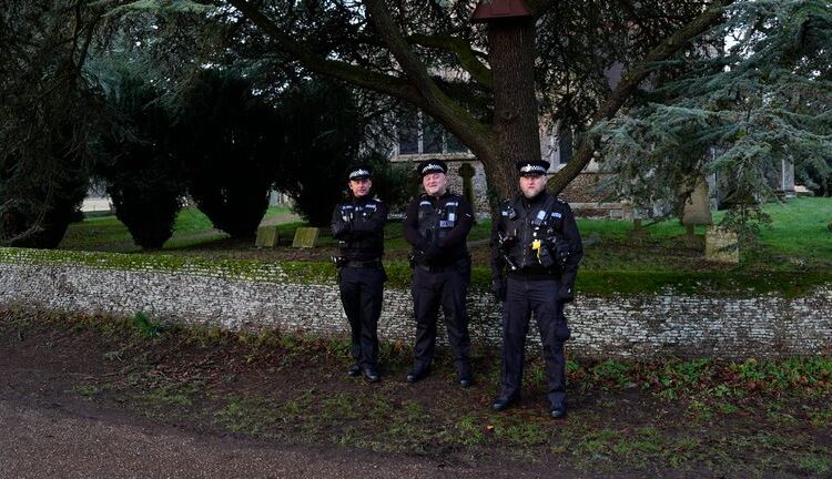 Watch outside royal residences as police search Andrew's former home | News UK Video News