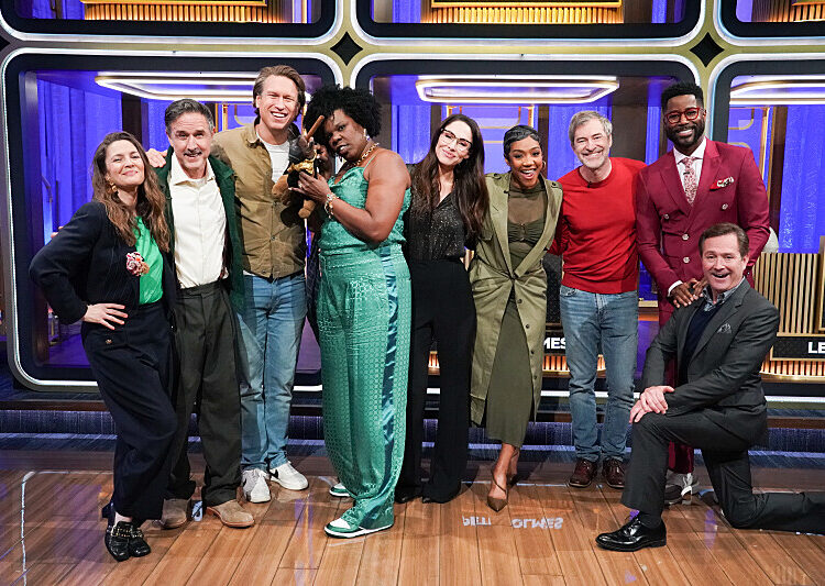 ‘Hollywood Squares’ Season 2: ‘Scream’ Stars Reunite in All-New Episode | Entertainment