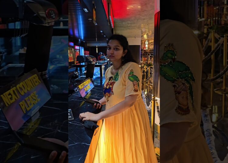🔥 South Indian Royalty Look 💛 TANJORE Art Gown Special 🛕#sumiivastra #ytshorts