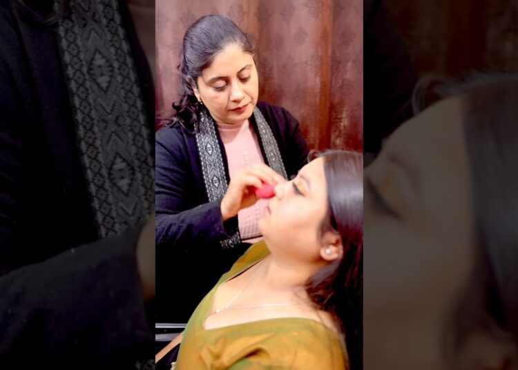 #makeup#artist#trending#viral#video#beautiful#shots#shortvideo#viralvideo#viralreels#shortsfeed