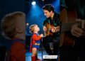 She Was Too Shy, So Dad Joined Her… The Result Is Magical!#music #folksouls #love