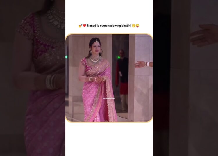 sara😍 #unwrappedwisdom #love #fashion #gossip #viralshort #bollywood #tendulkarfamily #wedding #sara