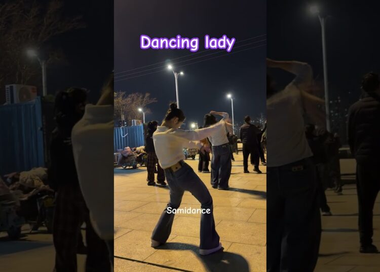 Dancing lady #dance #happydance #trending #shorts #music