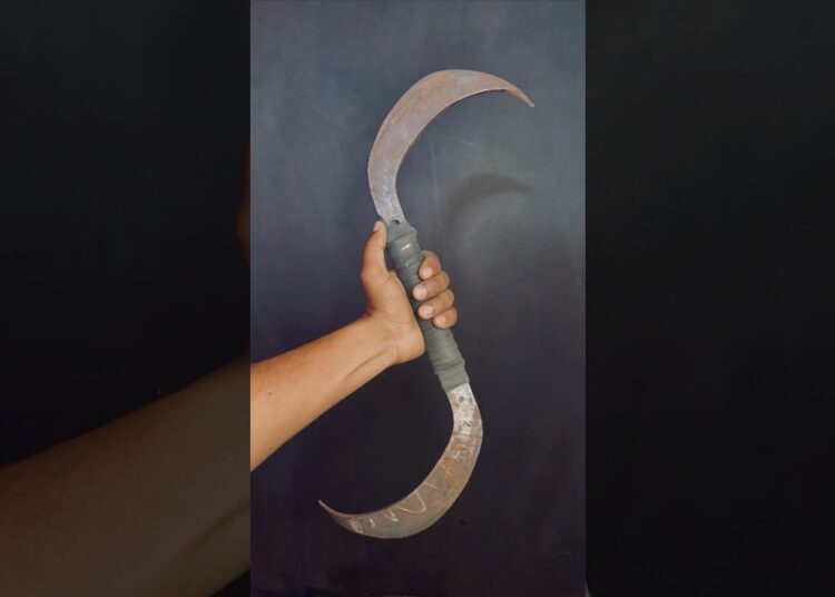 Making Bull Hoorn Weapon #survival #creative #diy #craft  #artist #artist #shortvideo #viralvideo