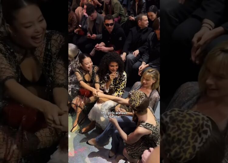 JENNIE with other artists at Chanel Fall Winter 2026 Show