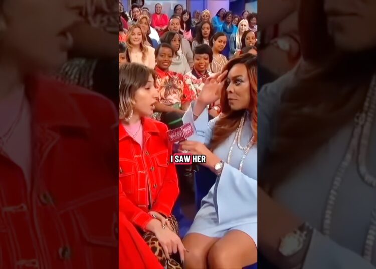 Wendy Williams gossips with audience
