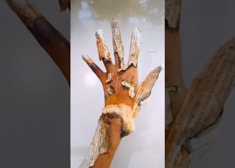 Burning Is Like Magic 😱 #shorts #youtubeshorts #art #illusion #artist #handpainting #painting