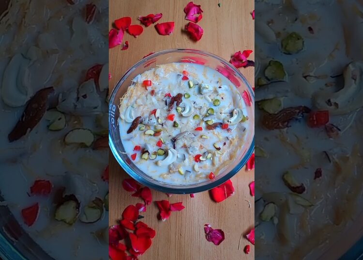 Royal Creme Laccha Semai Recipe😋/#shorts #ytshorts #eid #cookinglifeinn #semai #dessert #yt #recipe