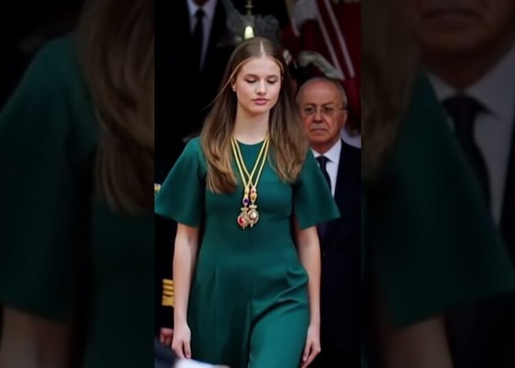 Princess Leonor Royal Look 🇪🇸👑🔥 #royalfamily #spain #short