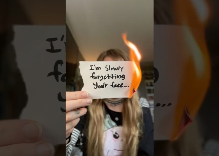 I’m slowly forgetting your face.. #fire #art #artist #forgetting #crochet #tbhk #pov #tutorial #diy