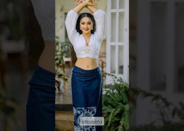 දැකලා තියෙනව ද 🤭🫠🥵🤫 #gossips #trendinglk #awurudu #photoshoot
