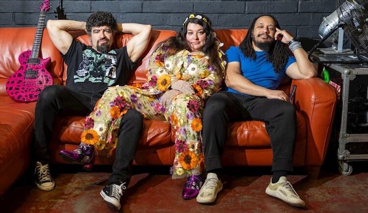 6 Speed Supernova Chases the Cosmos with New Single 'Starfire'