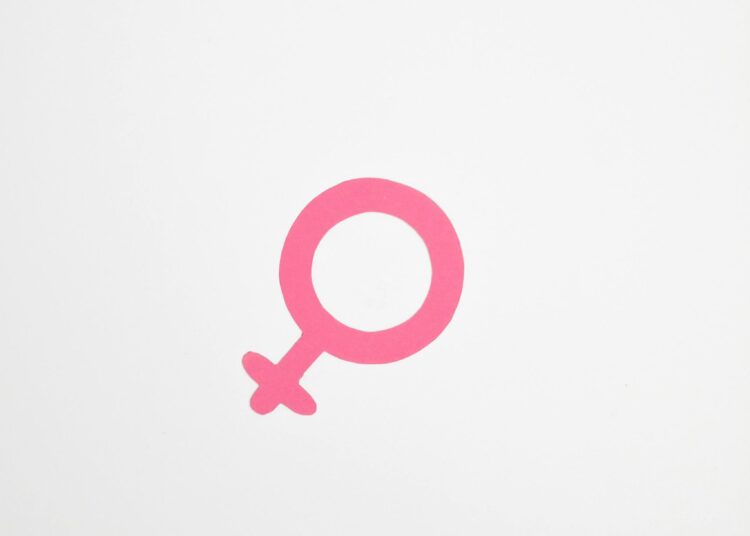A new US report says that "women's place in the music business is shrinking."