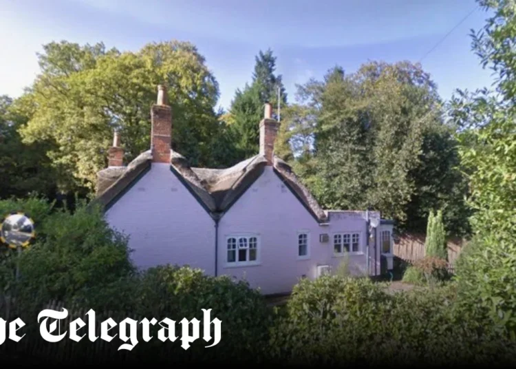Andrew to give up lease on another royal home