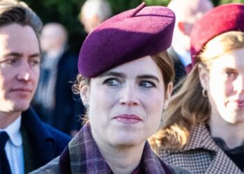 Beatrice and Eugenie 'still renting houses in Royal Palaces under Andrew deal' | Royal | News