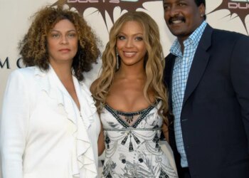 Matthew Knowles (right) with daughter Beyoncé and former wife Tina Knowles in 2003.