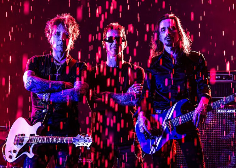 Billy Morrison Teams Up WIth Sully Erna and Nuno Betterncourt on New Song