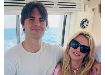 Britney Spears Poses With Preston in Rare Pic After DUI