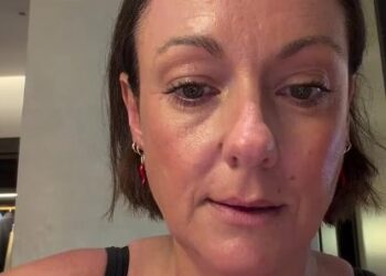 The 43-year-old Aussie comedian took to Instagram on Tuesday to promote her makeup brand and alluded to the breakup by joking that she was only “going to talk about the mascara.”