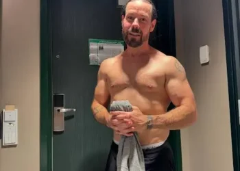 Chris Pontius, Old man at the Hotel Gym