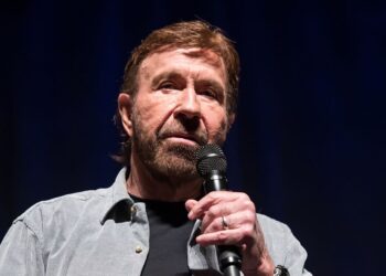 Chuck Norris, 86, rushed to hospital following medical emergency - Celebrity News - Entertainment