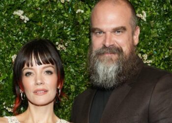 DTF St. Louis: David Harbour, Jason Bateman star black comedy