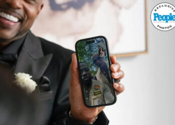 FaceTime with Kevin Hart and Dwayne JohnsonCredit: Lucas Rossi