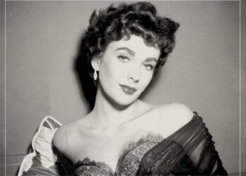 Elizabeth Taylor - The Girl - 1953
