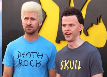 Ryan Gosling and Mikey Day cosplay as Beavis and Butt-Head from "Beavis and Butt-Head".
