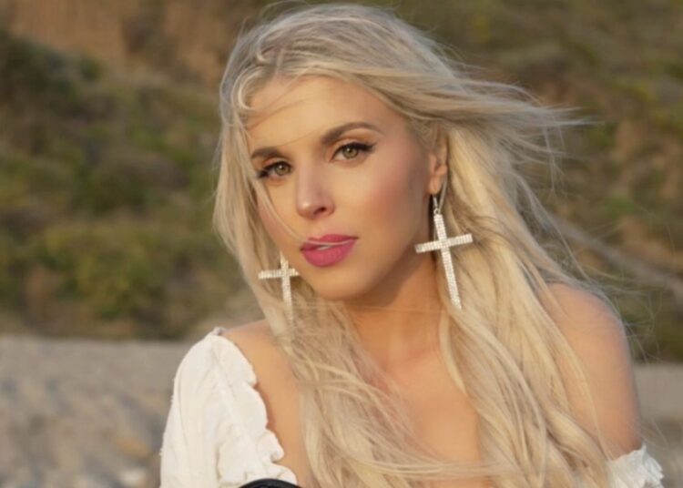 Firerose Releases New Single “Do Not Be Afraid”